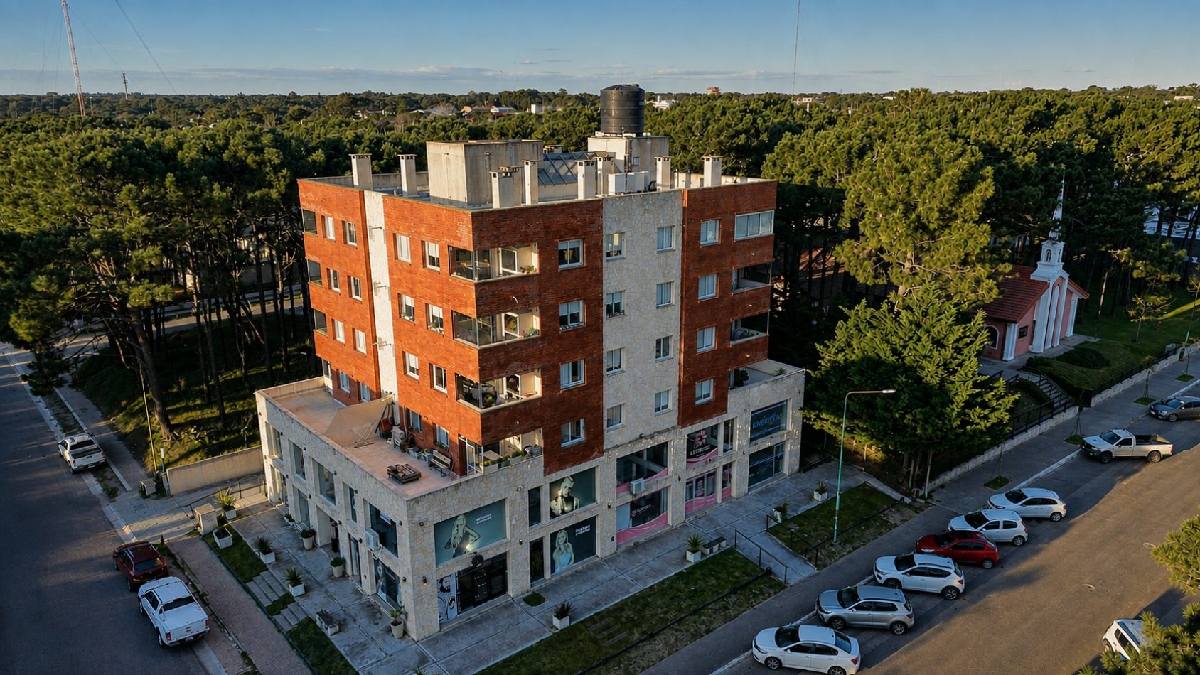 DEPARTAMENTO MODERNO 3 AMBIENTES EN VENTA - PINAMAR - GAS NATURAL, RADIADORES, CENTRO