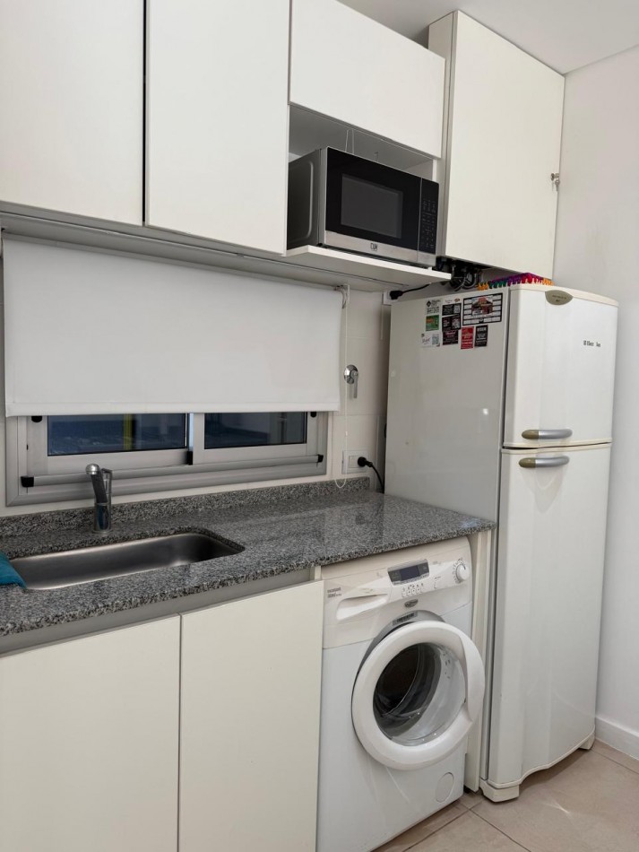 Departamento a la venta, amplio, luminoso, 2 ambientes, con gas natural, losa radiante y cochera 