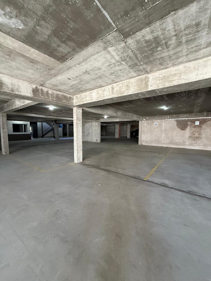 Departamento a la venta, amplio, luminoso, 2 ambientes, con gas natural, losa radiante y cochera 