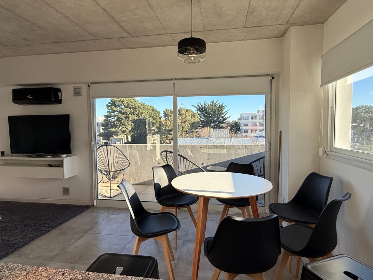 2 ambientes en alquiler temporal Pinamar, complejo con piscina y quincho con parrilla 