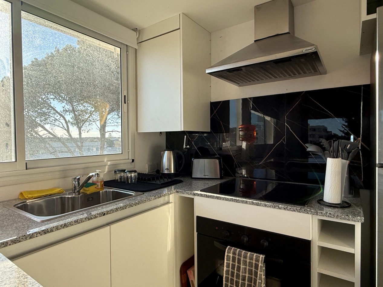 2 ambientes en alquiler temporal Pinamar, complejo con piscina y quincho con parrilla 