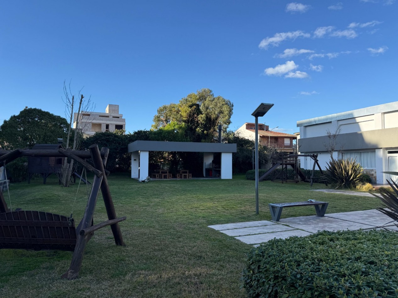 2 ambientes en alquiler temporal Pinamar, complejo con piscina y quincho con parrilla 