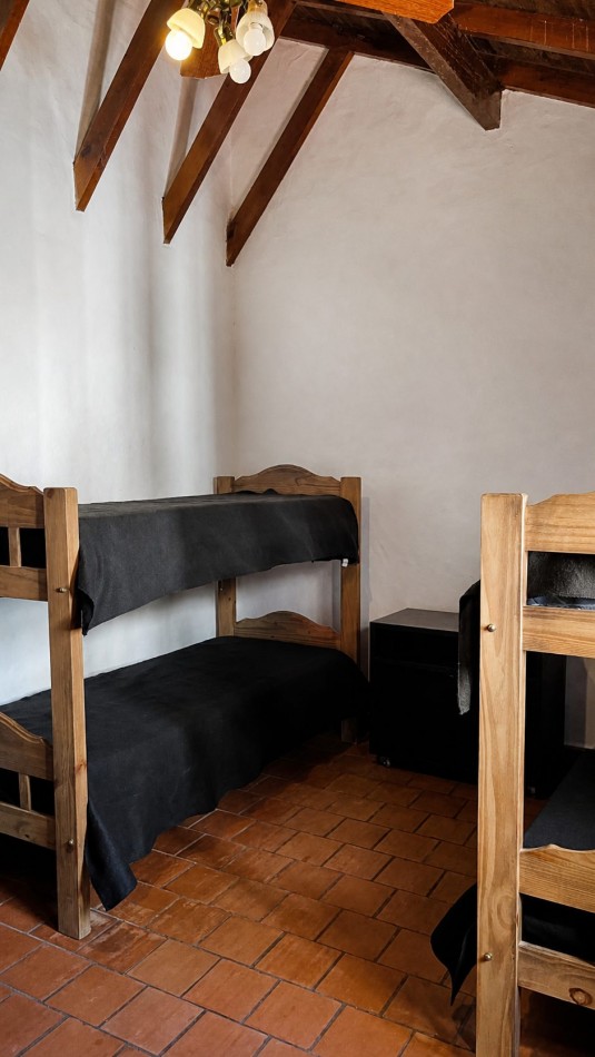 Casa en Pinamar alquiler de verano para 9 personas, cerca del centro