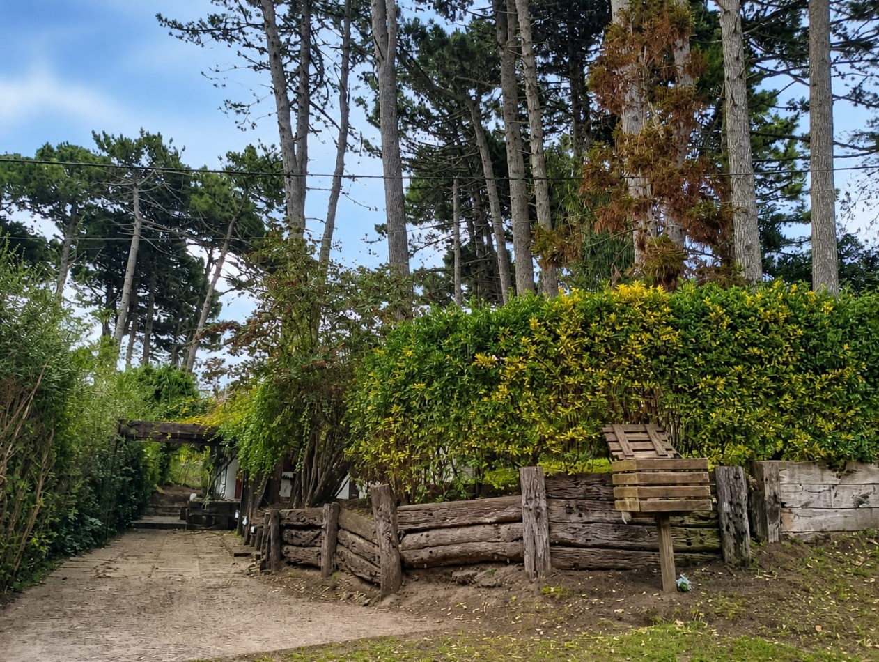 Casa en Pinamar alquiler de verano para 9 personas, cerca del centro