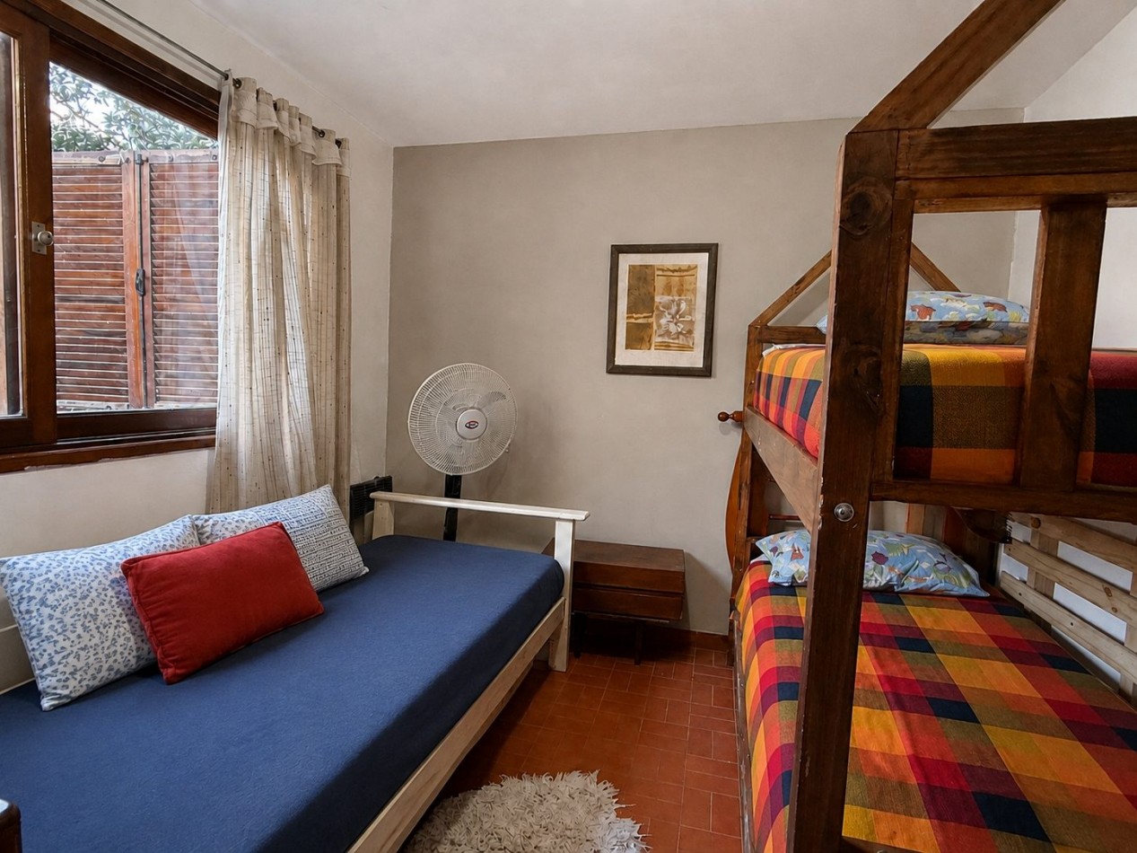 Duplex en venta, 3 dormitorios, 2 baños y patio con parrilla - Financiacion o permuta