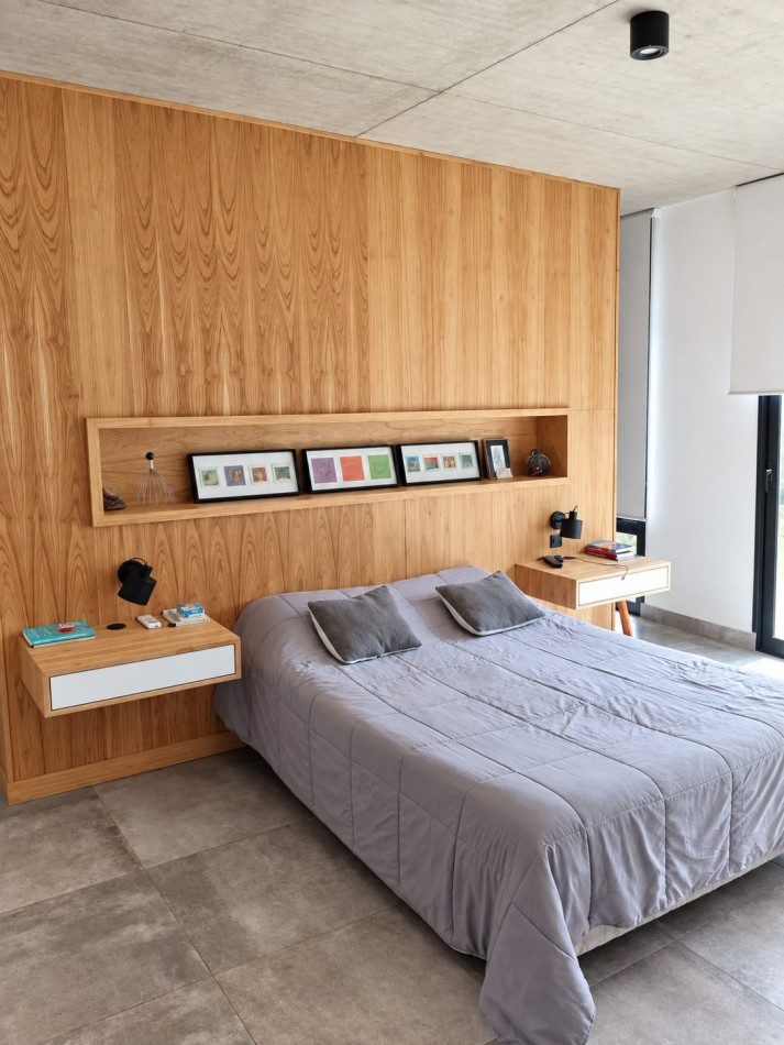 Casa moderna y luminosa en alquiler de verano, Pinamar, para 6 personas, garaje, quincho, parrilla