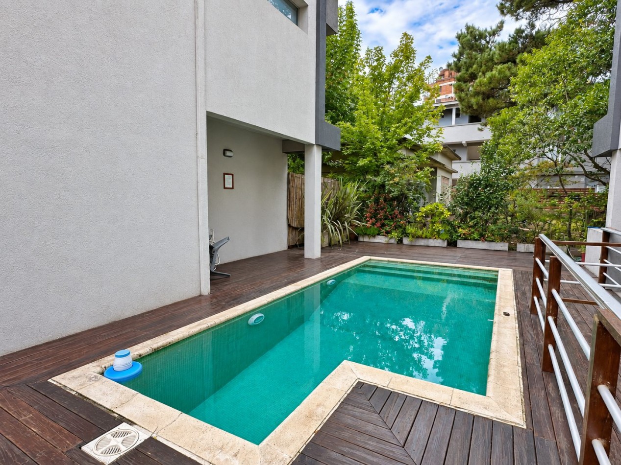 Alquiler de verano Triplex en Pinamar, 5 personas, con pileta, cochera, cerca del centro 