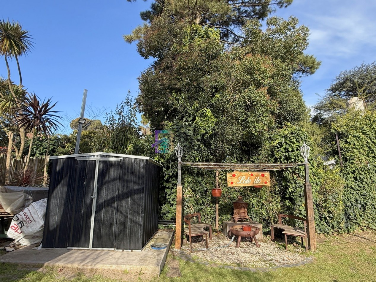 Casa en alquiler de verano en Pinamar, zona centro para 5 personas con Piscina 