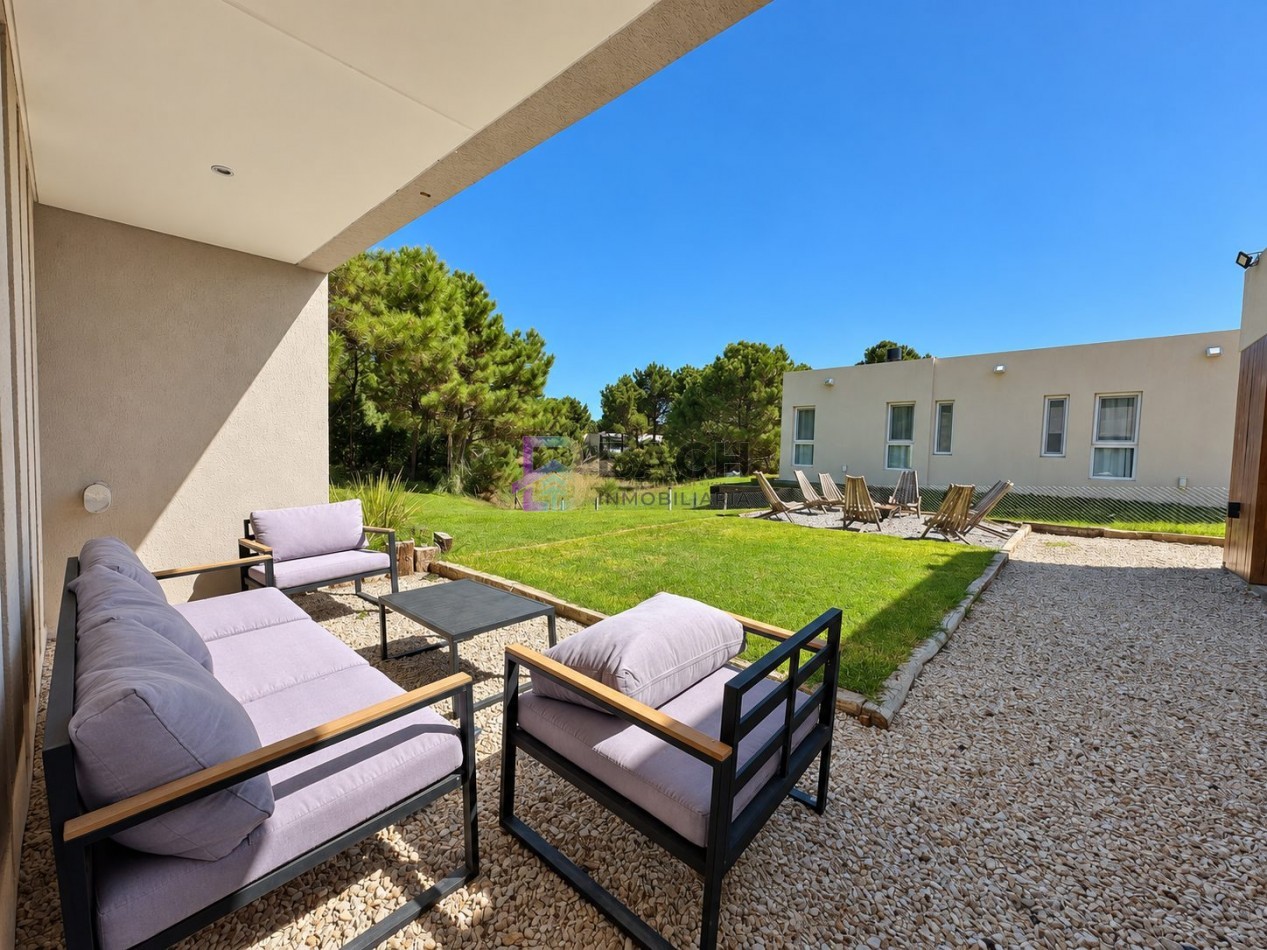 Venta Casa Moderna en Una Planta - Costa Esmeralda Barrio Ecuestre
