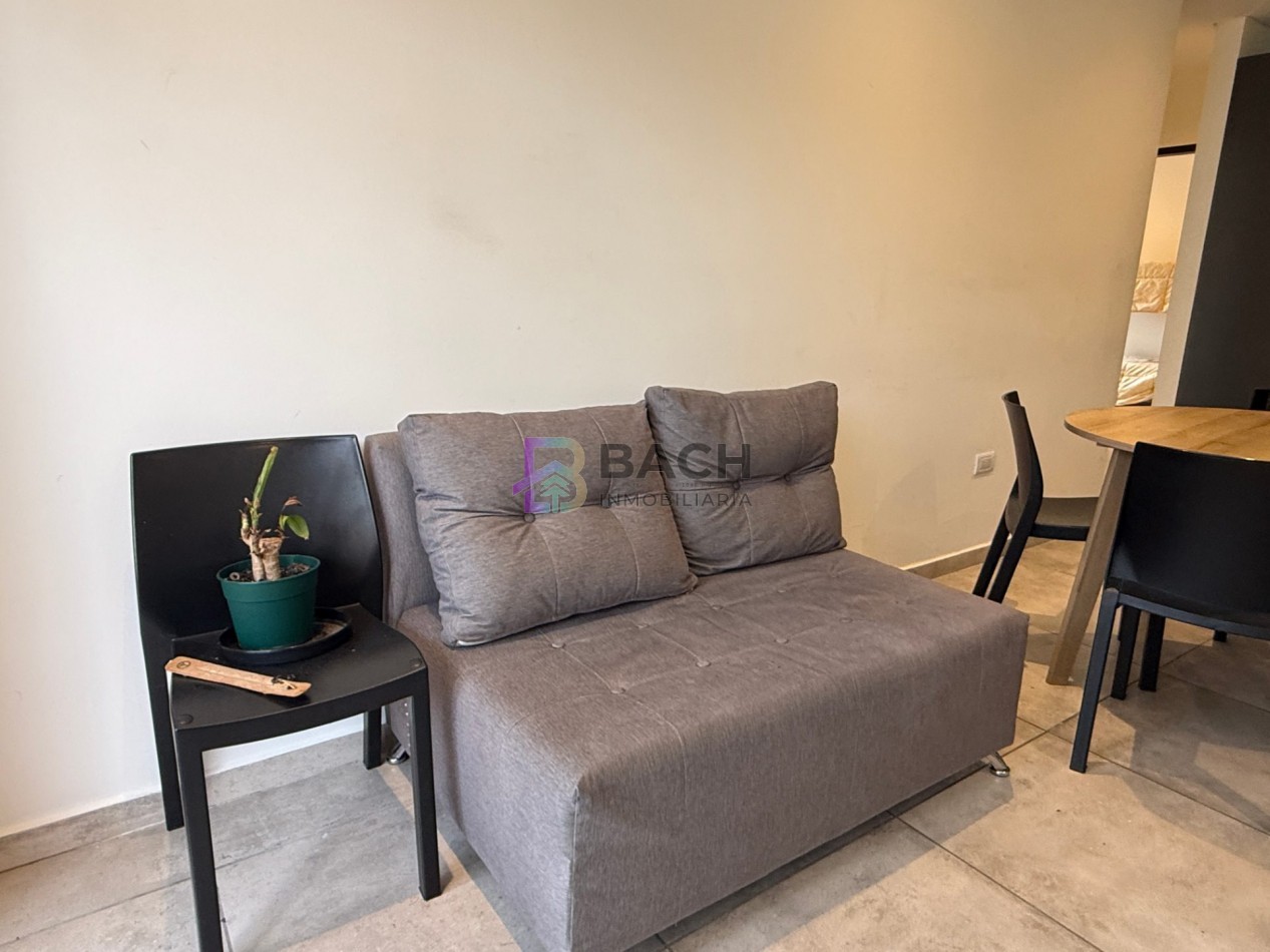 Departamento en Alquiler de verano en Pinamar para 5 personas, con patio con parrilla y cochera cubierta 