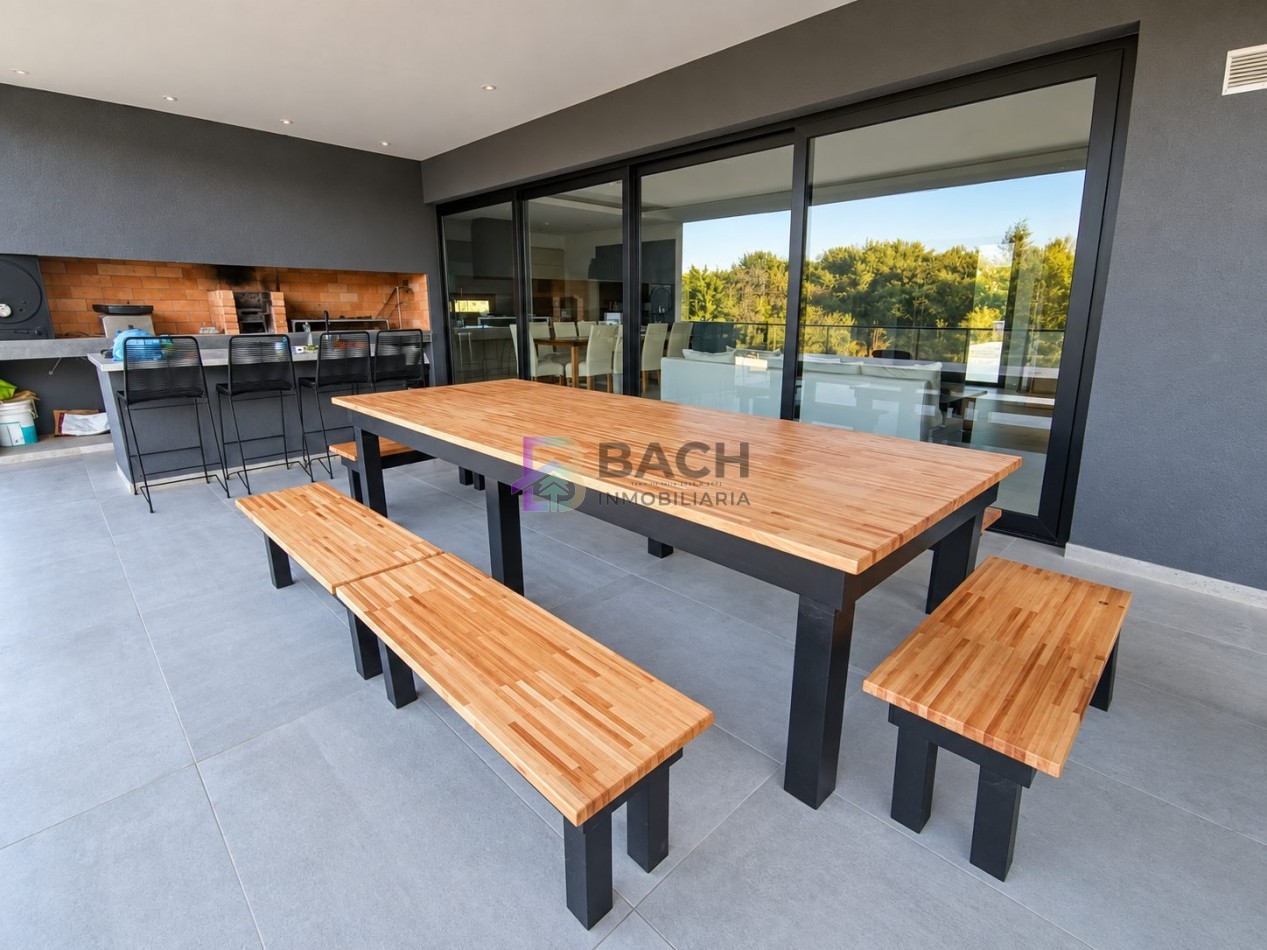 Moderna Casa en venta Costa esmeralda Golf2, con 4 dormitorios, psicina climatizada, hormigon visto