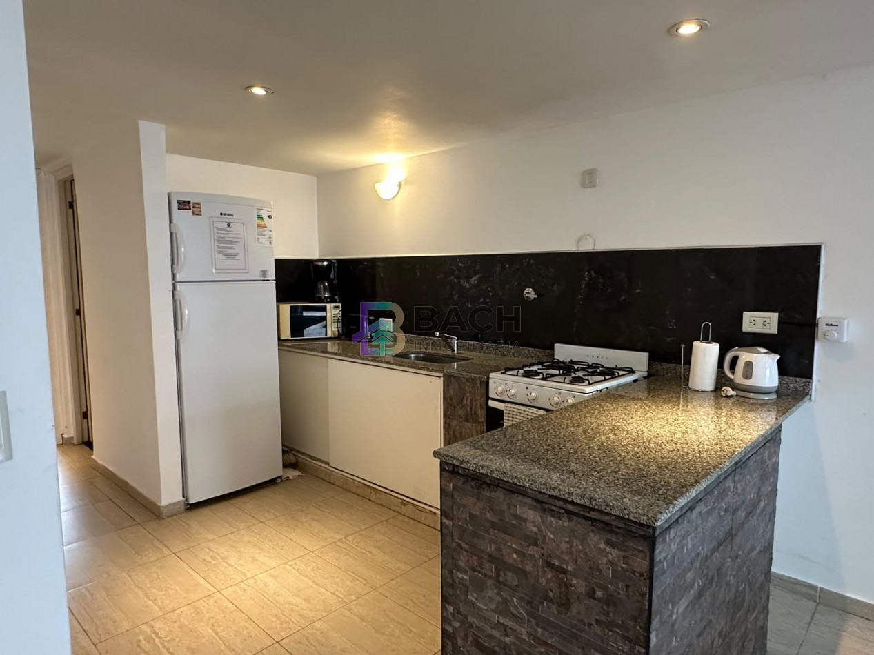 Departamento en alquiler de verano por semana cerca del mar, 2 ambientes con balcon para cuatro personas UF 1