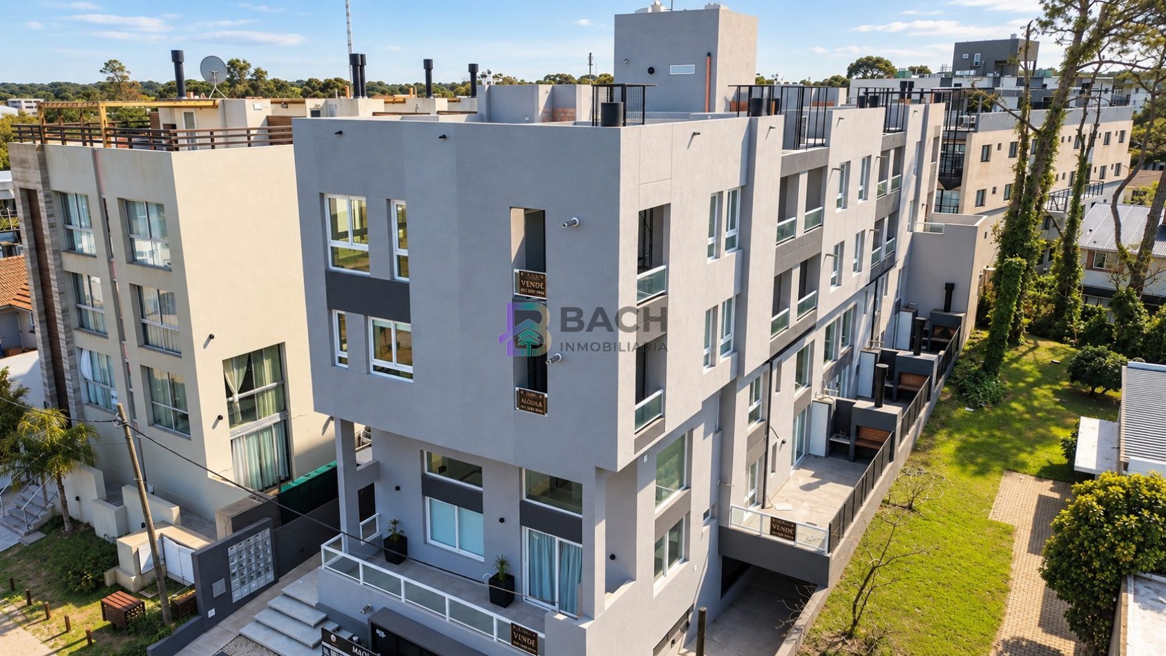 Moderno Departamento tipo duplex en venta con patio privado, gas natural, cochera | financiacion y permuta