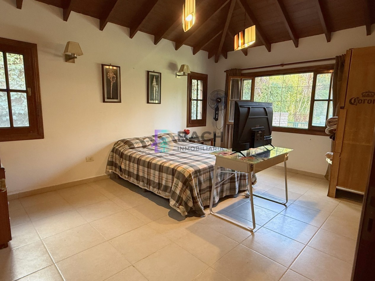 Casa en alquiler de verano en Pinamar, zona centro para 5 personas con Piscina 