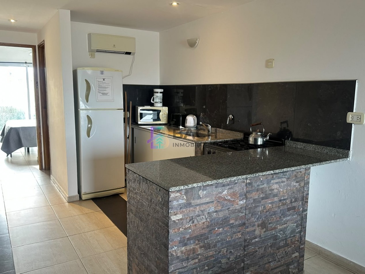 Departamento en alquiler de verano por semana cerca del mar, 2 ambientes con balcon para cuatro personas UF4