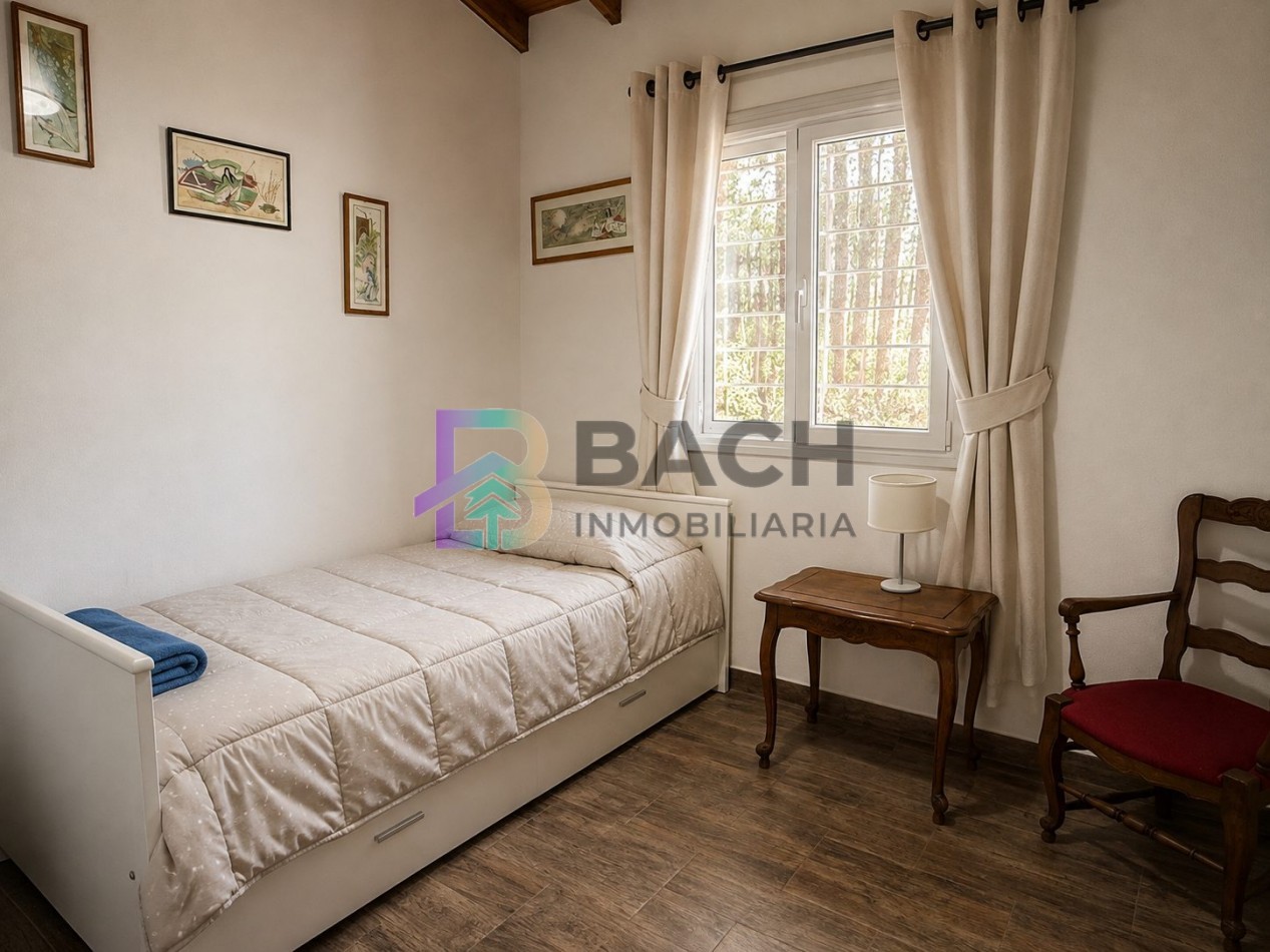 Casa en Venta Pinamar, con un departamento tipo loft, moderna, gas natural, renta