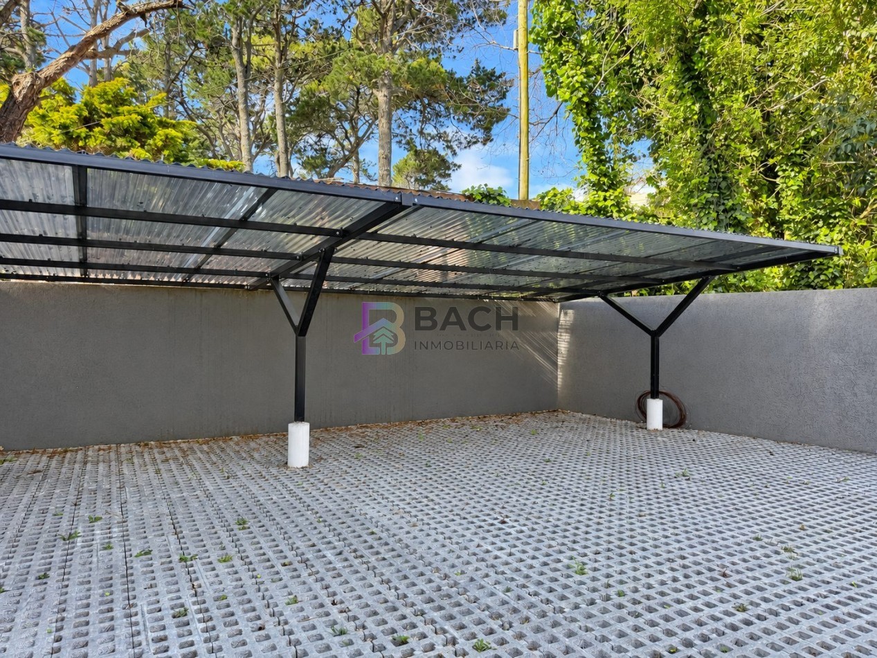 Departamento 3 ambientes a la venta en Pinamar, moderno con gas natural y cochera 