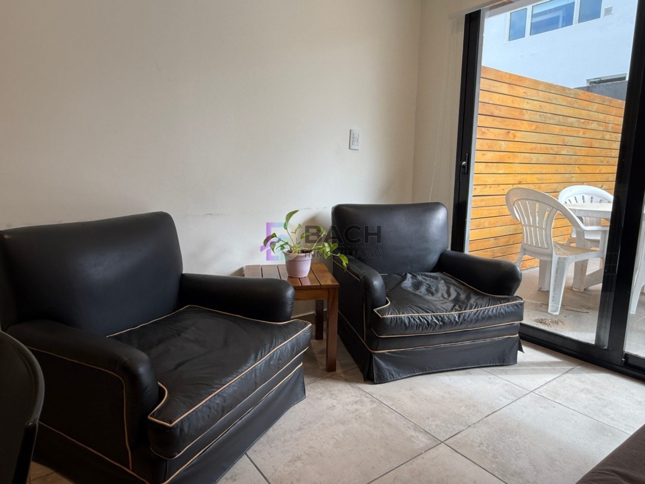 Departamento en Alquiler de verano en Pinamar para 5 personas, con patio con parrilla y cochera cubierta 