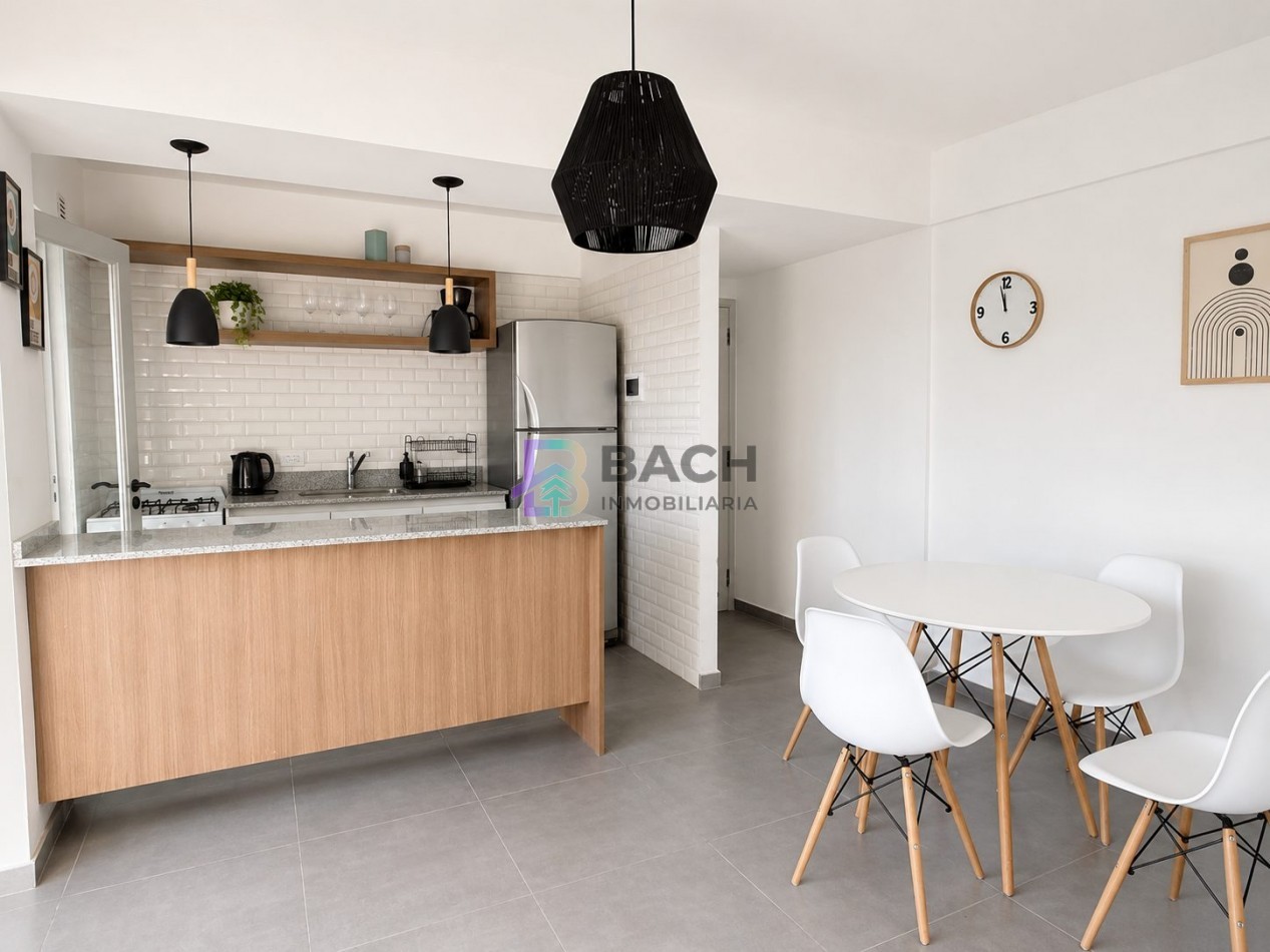 Departamento 3 ambientes a la venta en el centro de Pinamar. Gas natural, reciclado. Analiza financiacion. constitucion 555