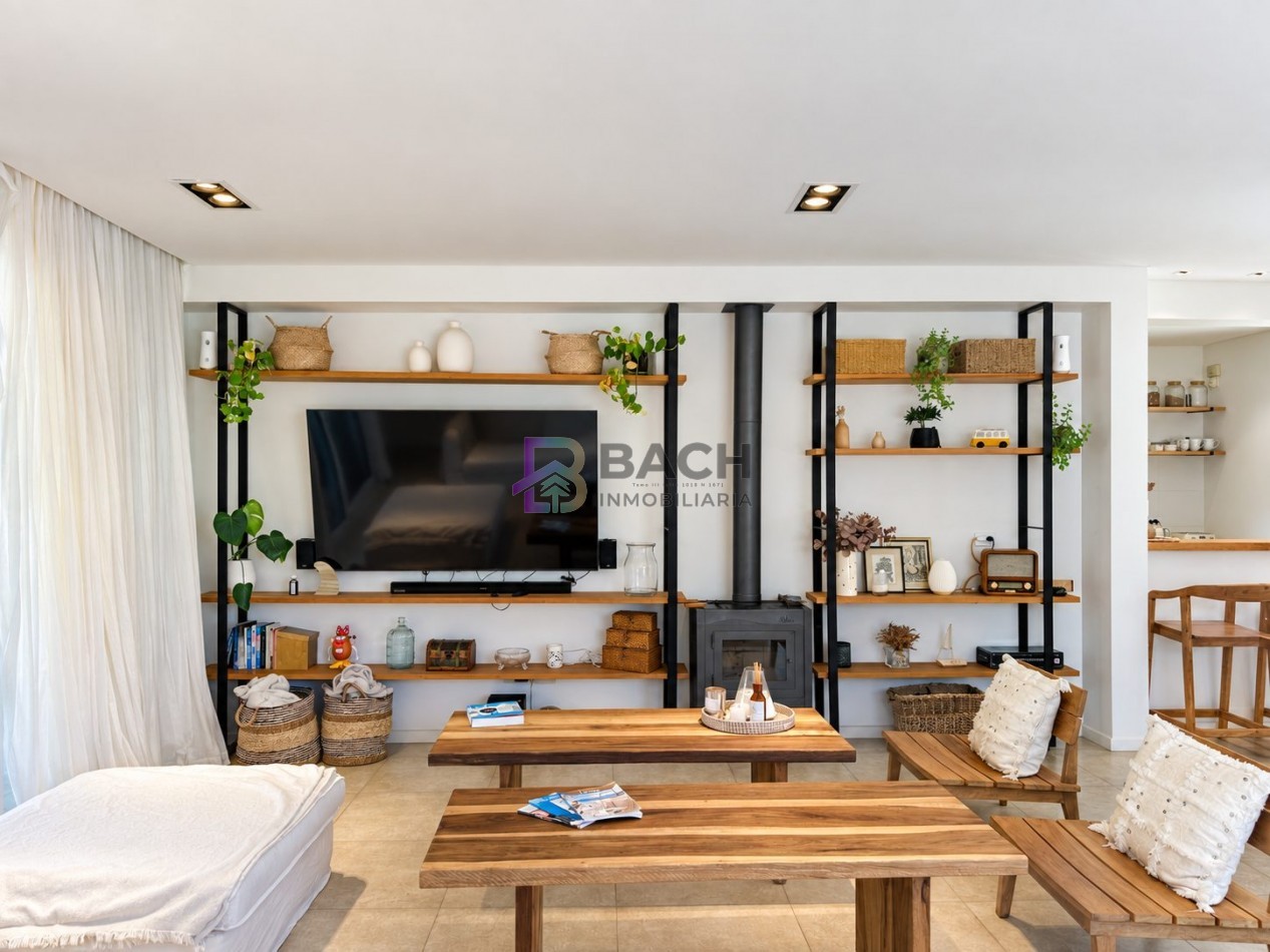 Venta Casa Moderna en Una Planta - Costa Esmeralda Barrio Ecuestre