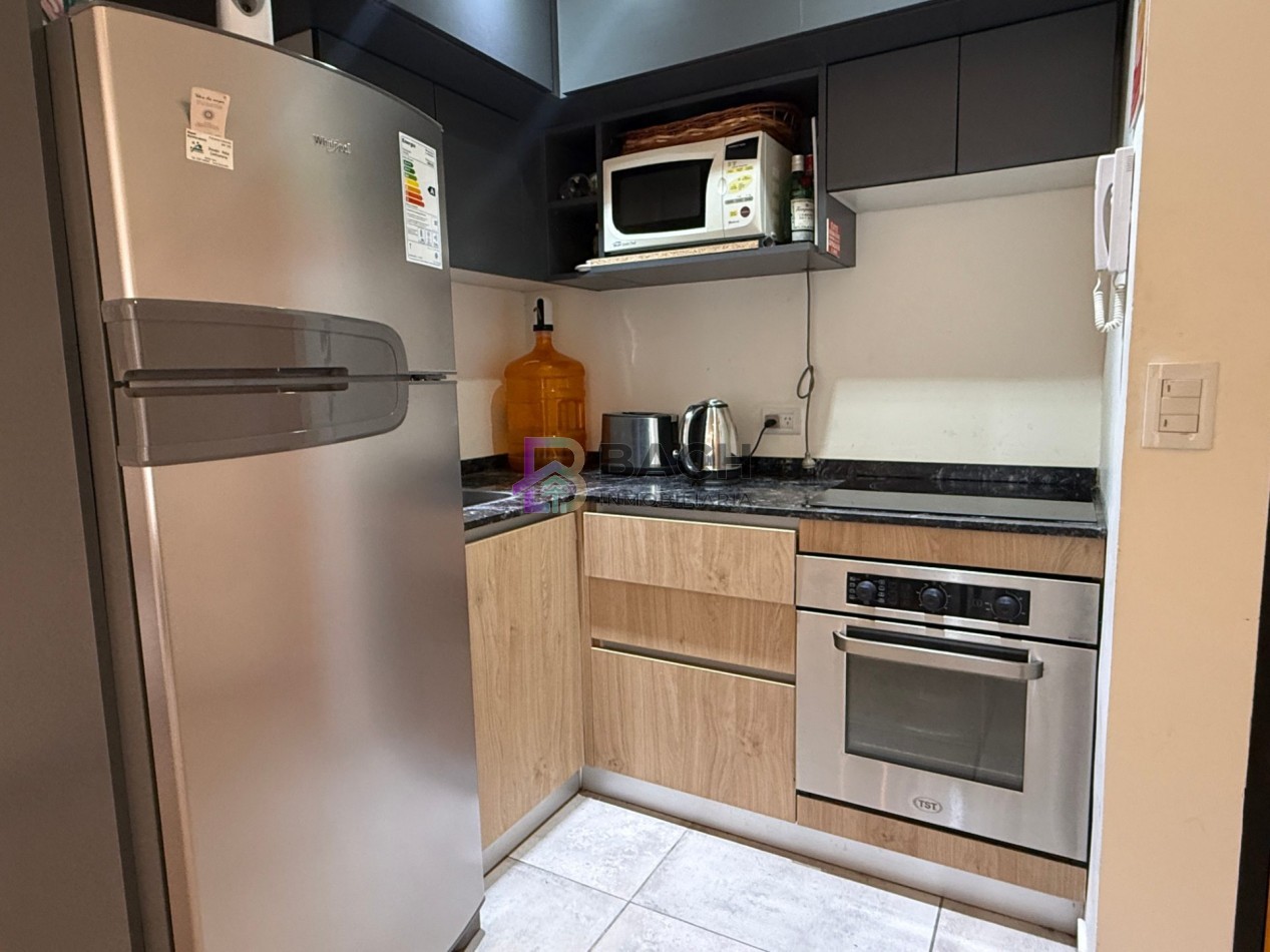 Departamento en Alquiler de verano en Pinamar para 5 personas, con patio con parrilla y cochera cubierta 