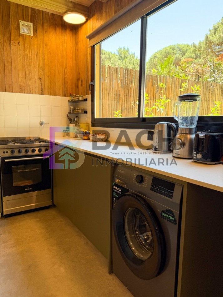 Casa en alquiler semanal para 6 personas en pinamar norte, con pisicina climatizada 