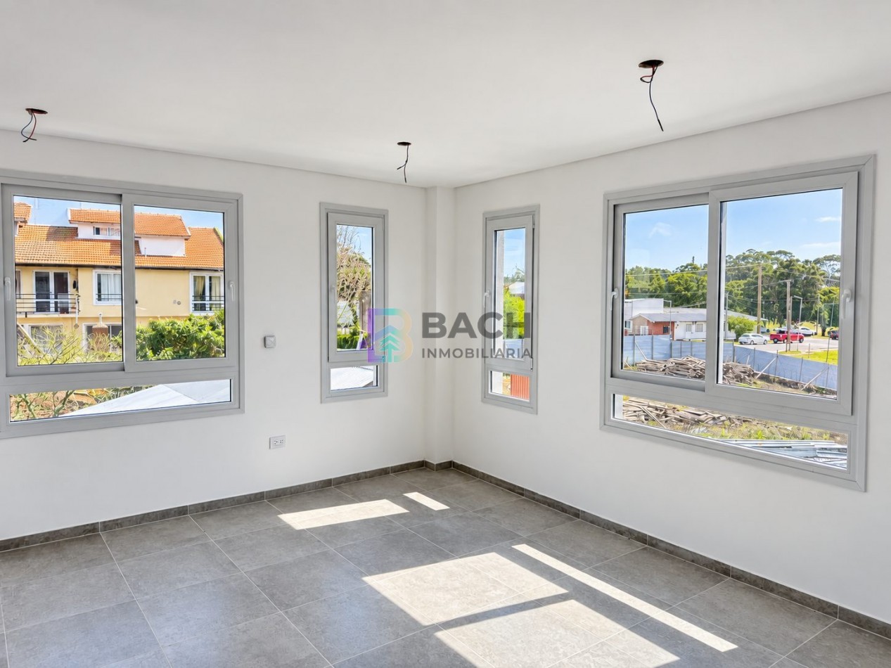 Departamento 2 ambientes a la venta en pinamar, con gas natural, losa radiante y cochera cubierta. Posibilidad de financiar o permuta parcial 