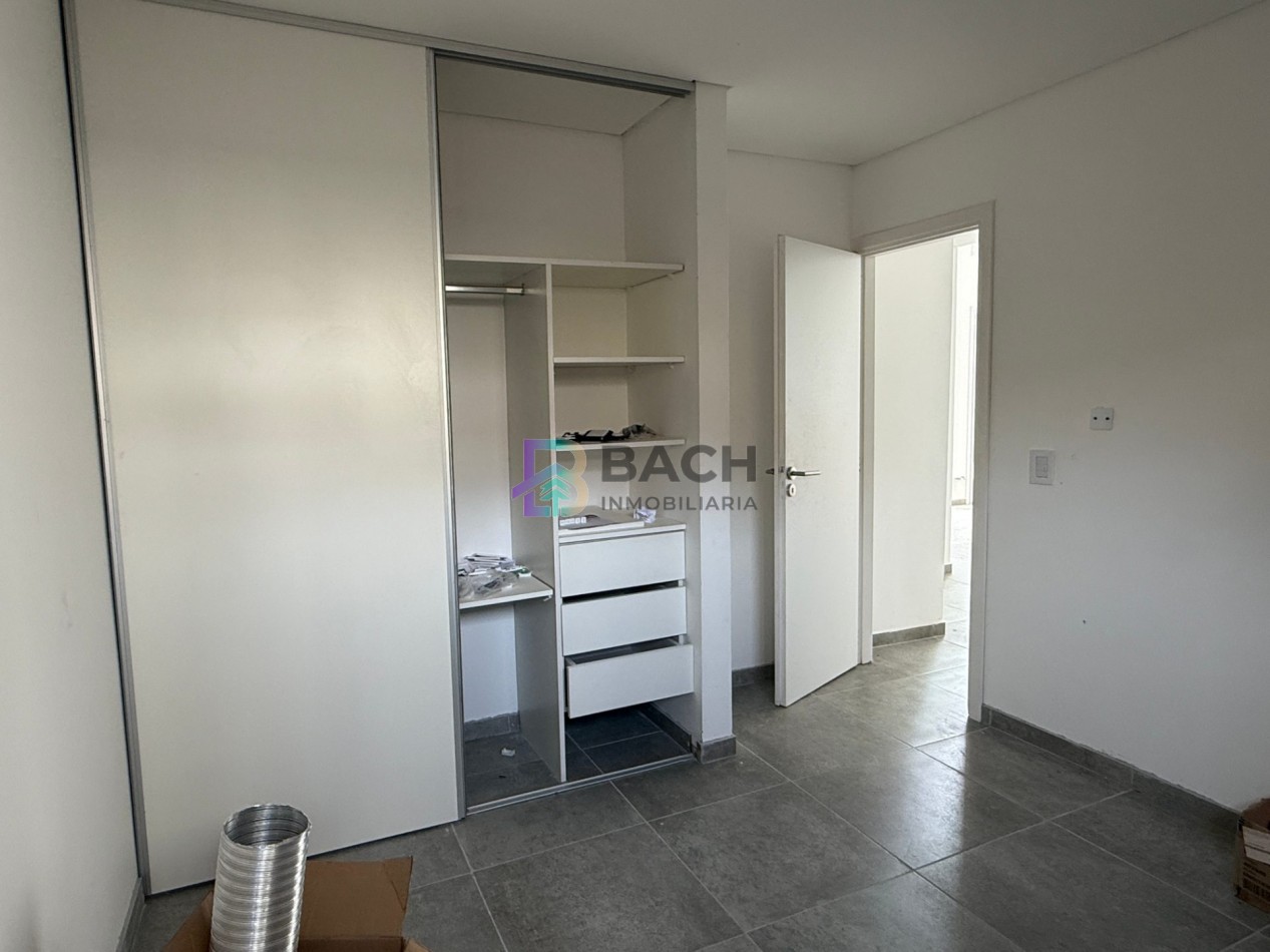 Moderno Departamento tipo duplex en venta con patio privado, gas natural, cochera | financiacion y permuta