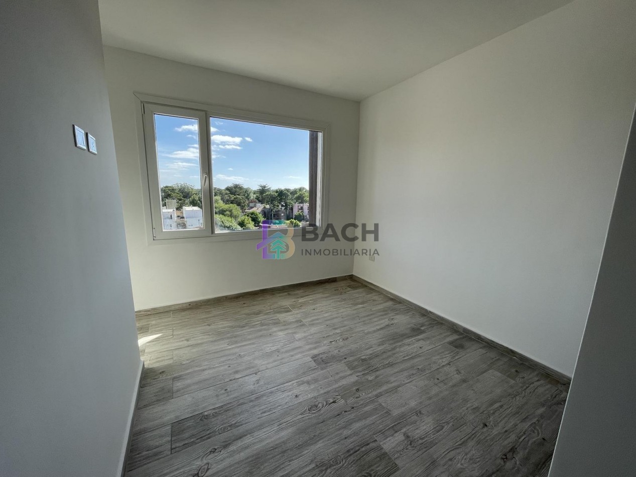 Moderno departamento 3 ambientes en venta, Pinamar centro. A estrenar