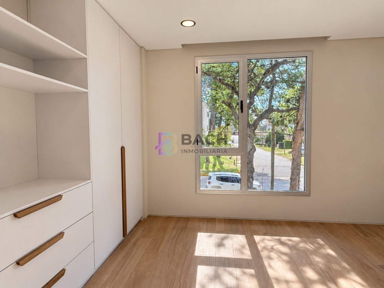 Departamento 3 ambientes a la venta en Pinamar, moderno con gas natural y cochera 