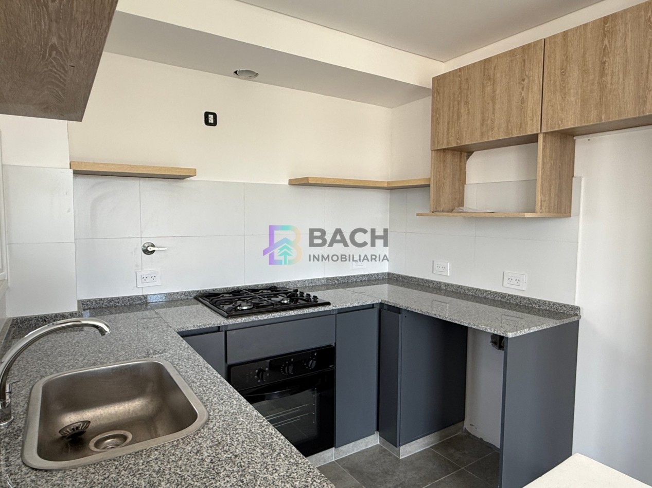 Venta departamento de 2 ambientes en Pinamar, con terraza, gas natural, losa radiante y cochera