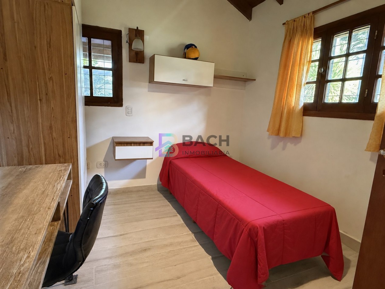 Casa en alquiler de verano en Pinamar, zona centro para 5 personas con Piscina 