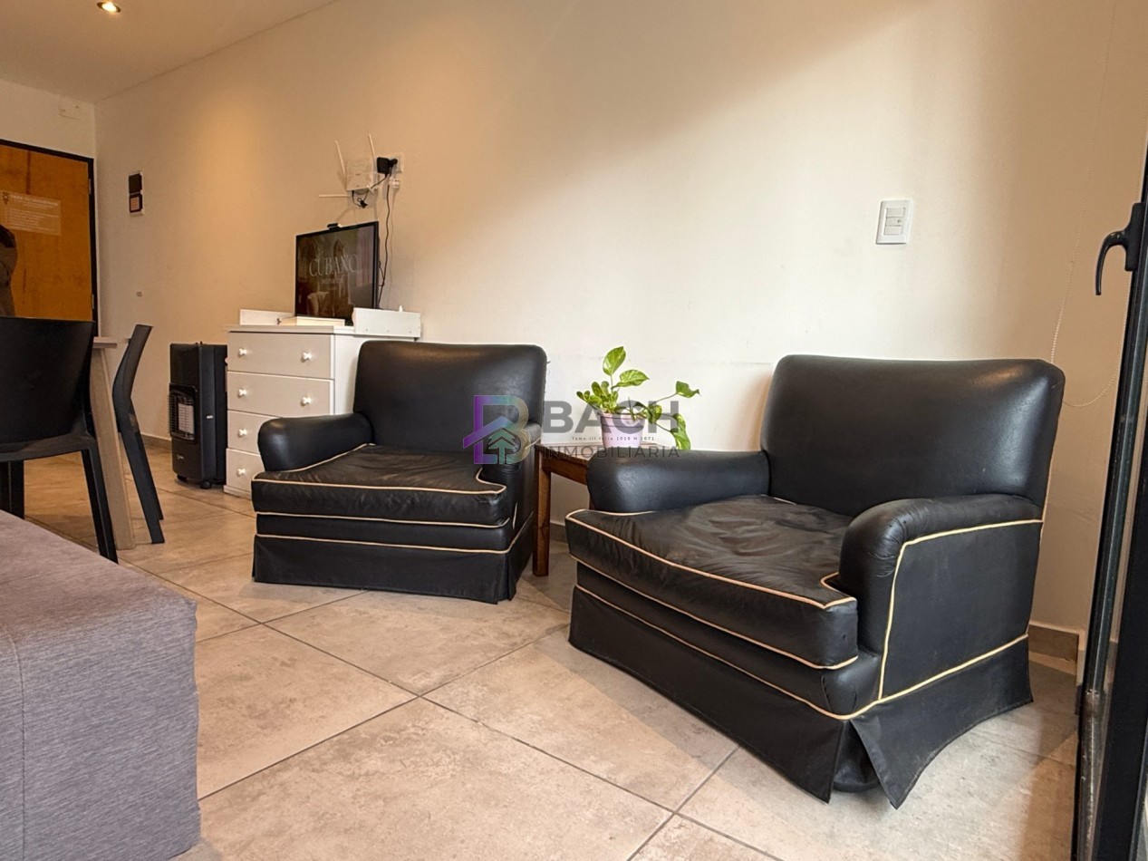 Departamento en Alquiler de verano en Pinamar para 5 personas, con patio con parrilla y cochera cubierta 