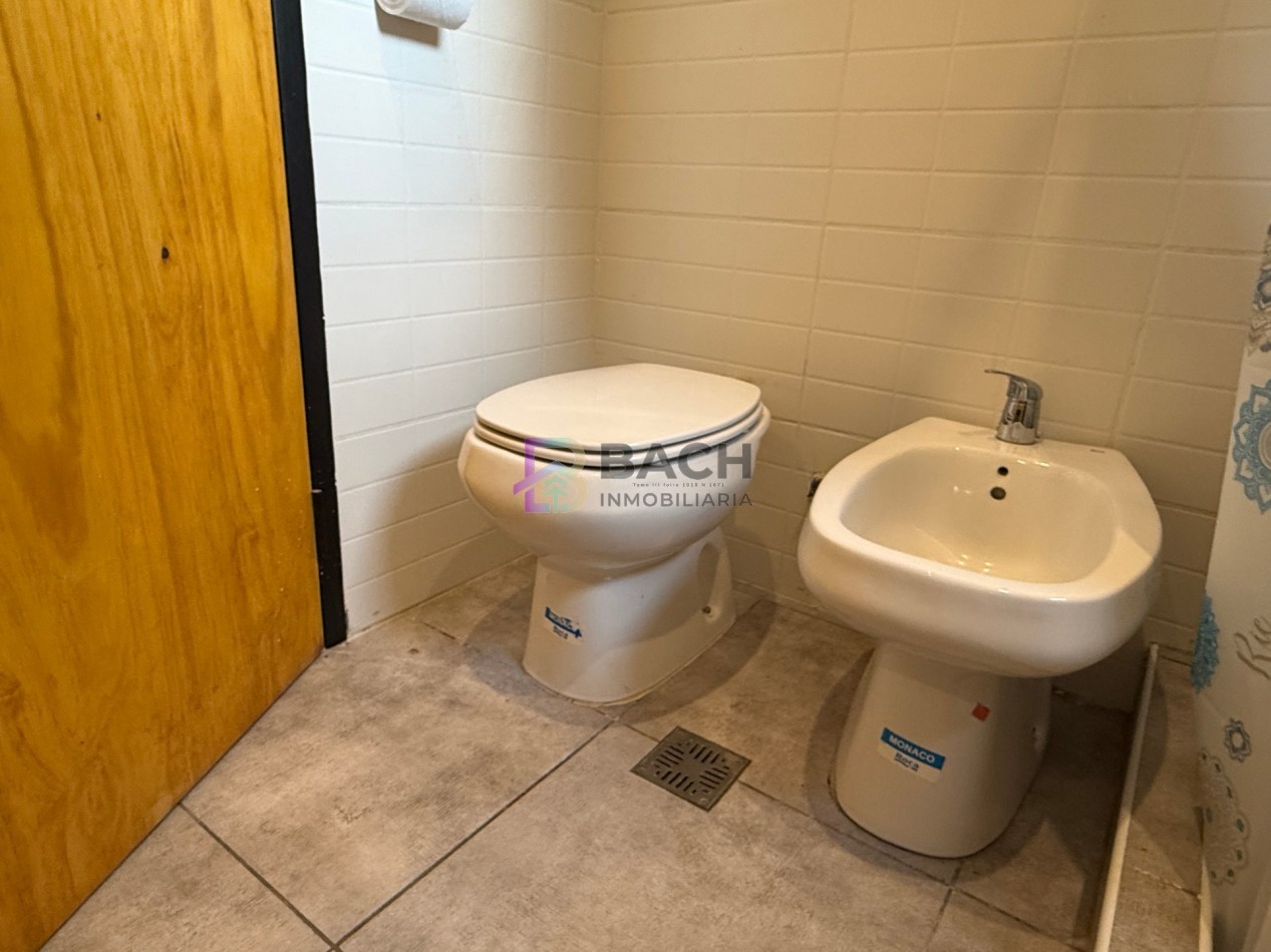 Departamento en Alquiler de verano en Pinamar para 5 personas, con patio con parrilla y cochera cubierta 