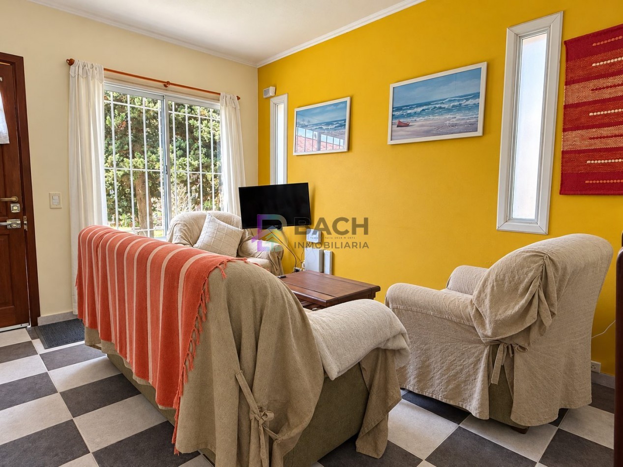 Duplex de 3 dormitorios a la venta en pinamar, con gas natural y patio privado 