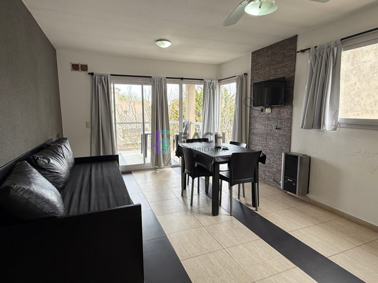 Departamento en alquiler de verano por semana cerca del mar, 2 ambientes con balcon para cuatro personas UF3