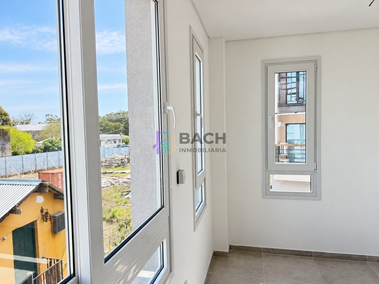 Departamento 2 ambientes a la venta en pinamar, con gas natural, losa radiante y cochera cubierta. Posibilidad de financiar o permuta parcial 