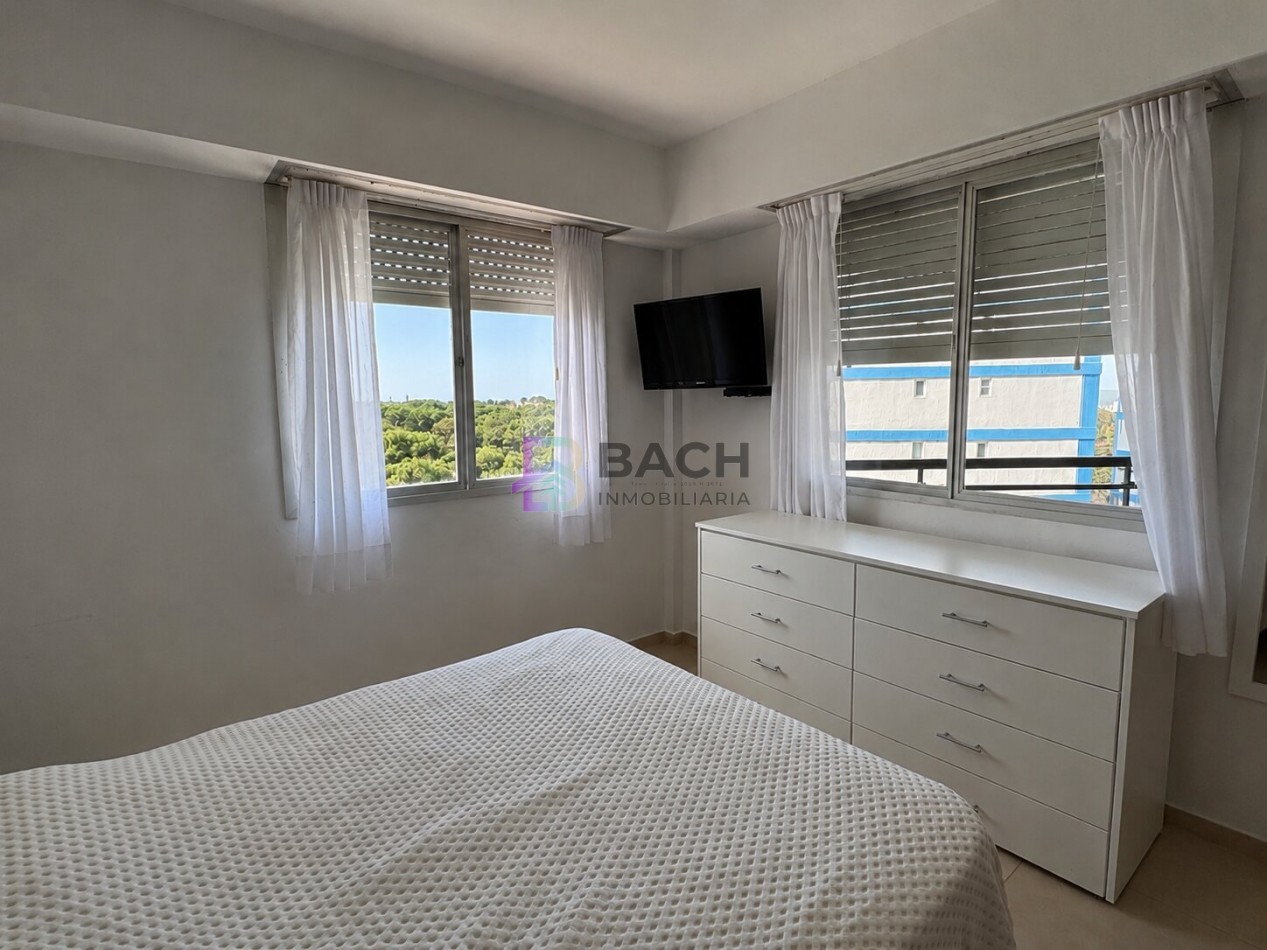 Departamento 2 ambientes a la venta en Pinamar Centro, edificio Austral. Balcon con vista al mar