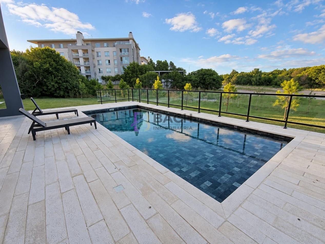 Moderna Casa en venta Costa esmeralda Golf2, con 4 dormitorios, psicina climatizada, hormigon visto