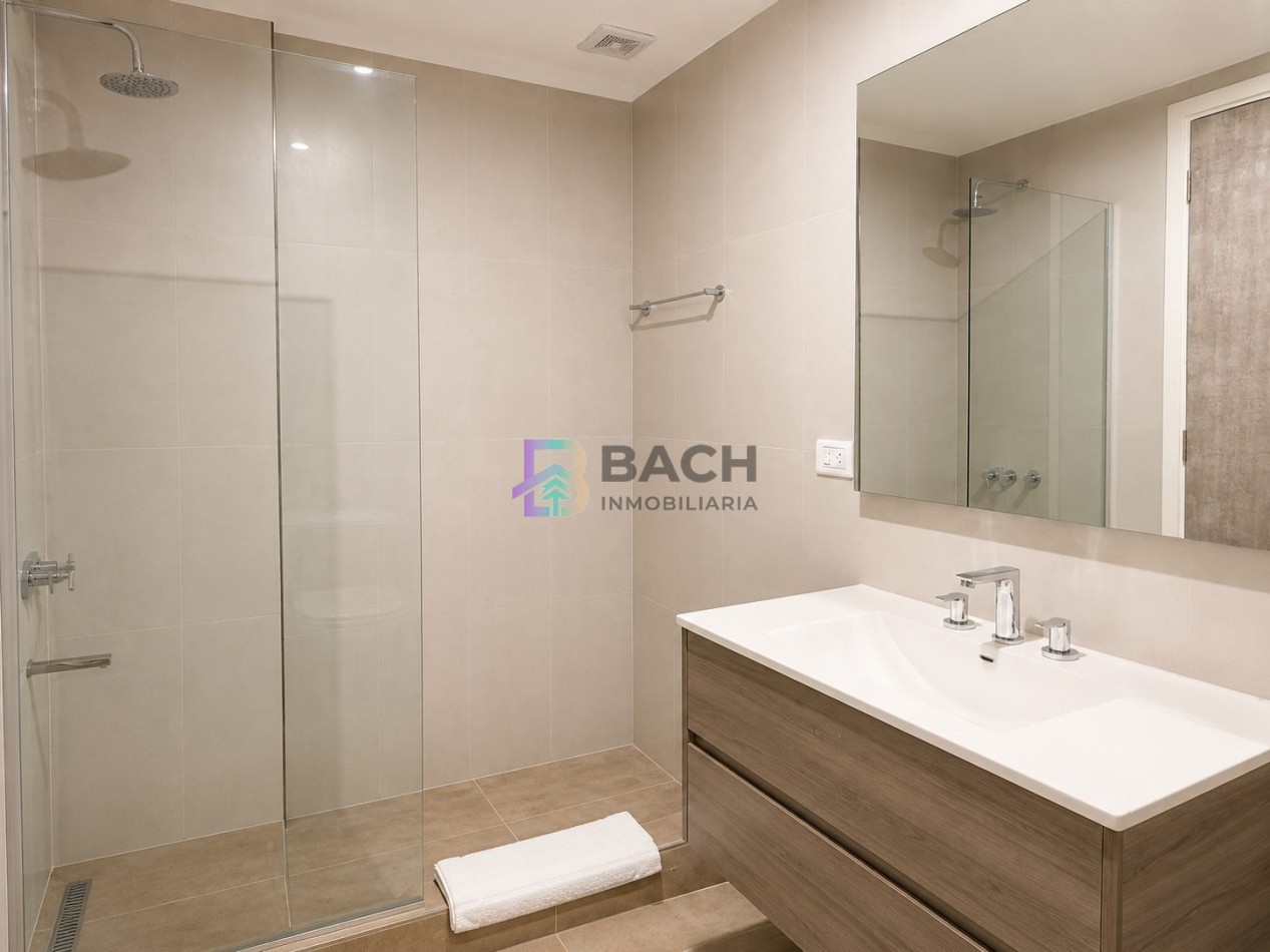 Departamento 3 ambientes en venta con dos cocheras y terraza privada en la frontera Pinamar, Renata norte