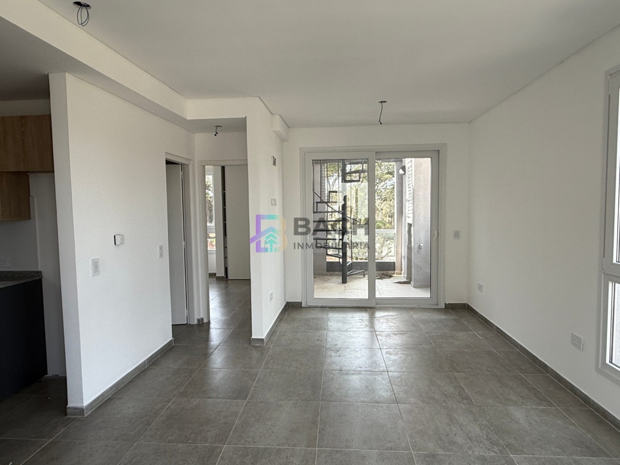 Venta departamento de 2 ambientes en Pinamar, con terraza, gas natural, losa radiante y cochera