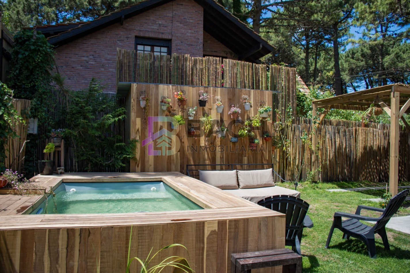 Casa en alquiler semanal para 6 personas en pinamar norte, con pisicina climatizada 