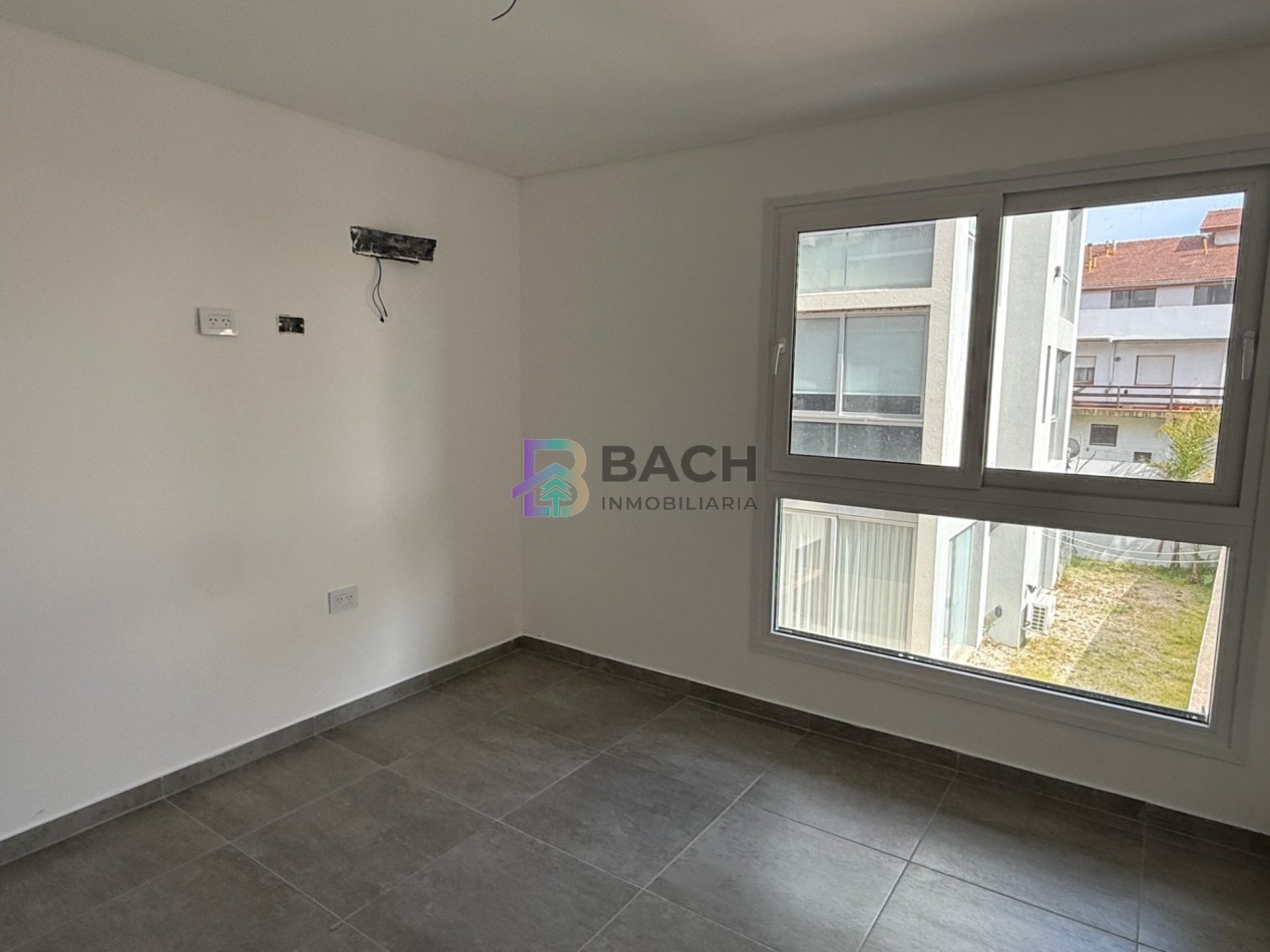 Moderno Departamento tipo duplex en venta con patio privado, gas natural, cochera | financiacion y permuta
