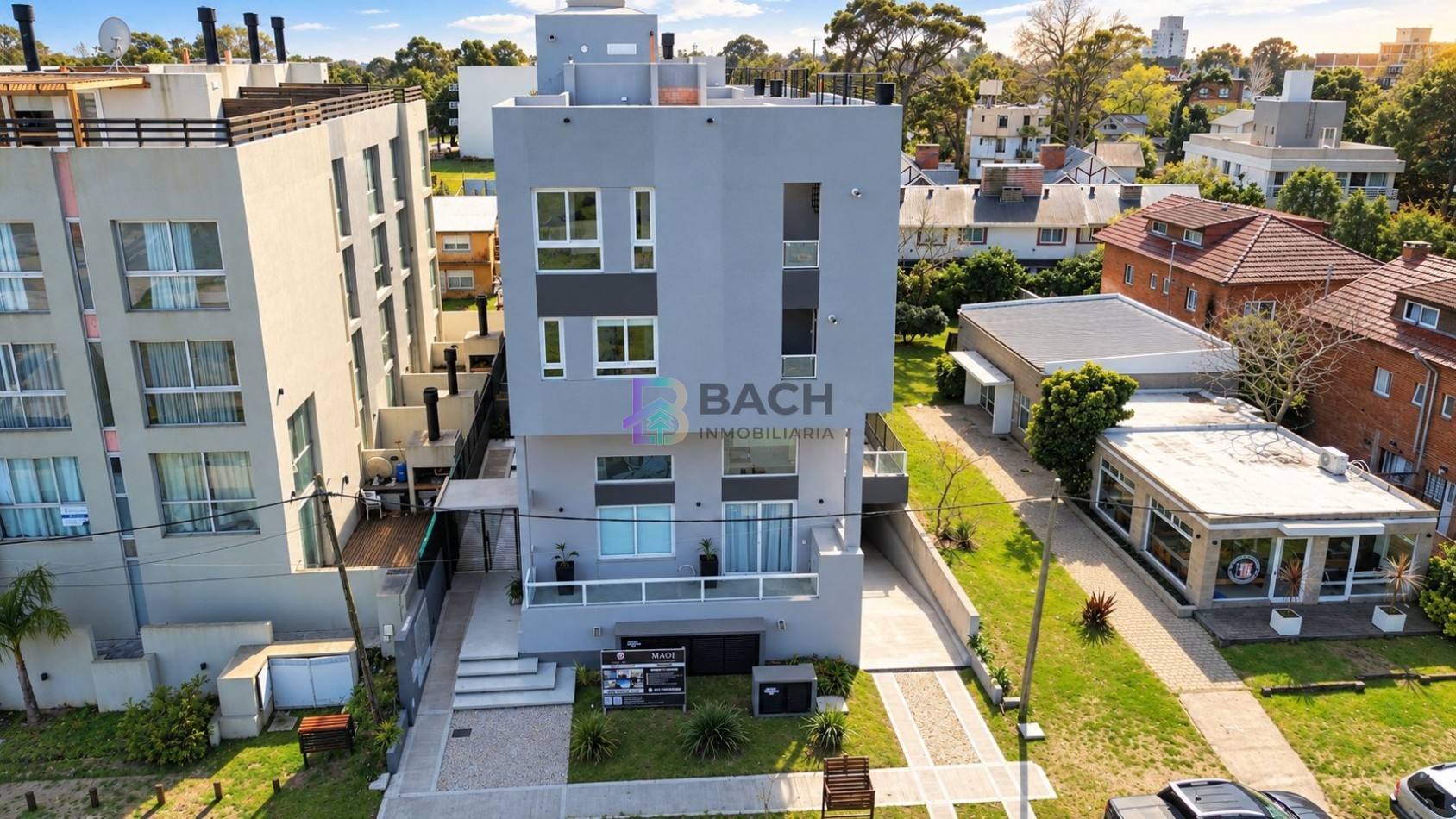 Moderno Departamento tipo duplex en venta con patio privado, gas natural, cochera | financiacion y permuta