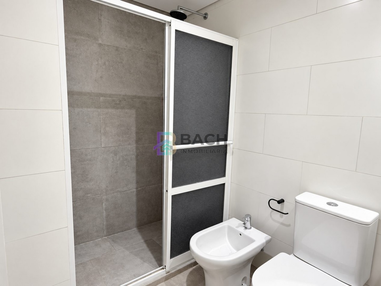 Venta departamento 2 ambientes modeno en pinamar, con cochera y baulera