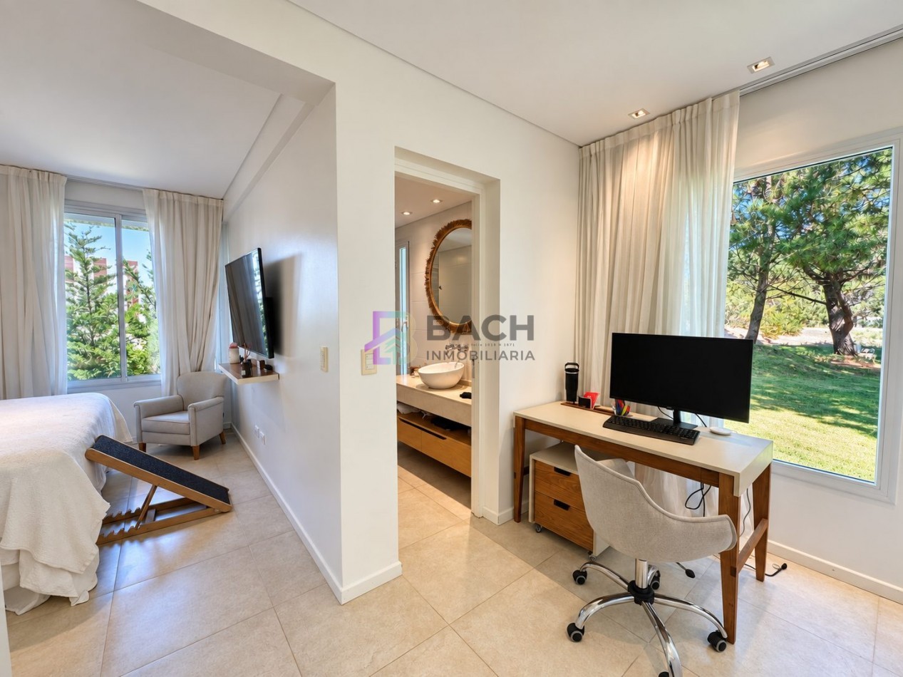 Venta Casa Moderna en Una Planta - Costa Esmeralda Barrio Ecuestre