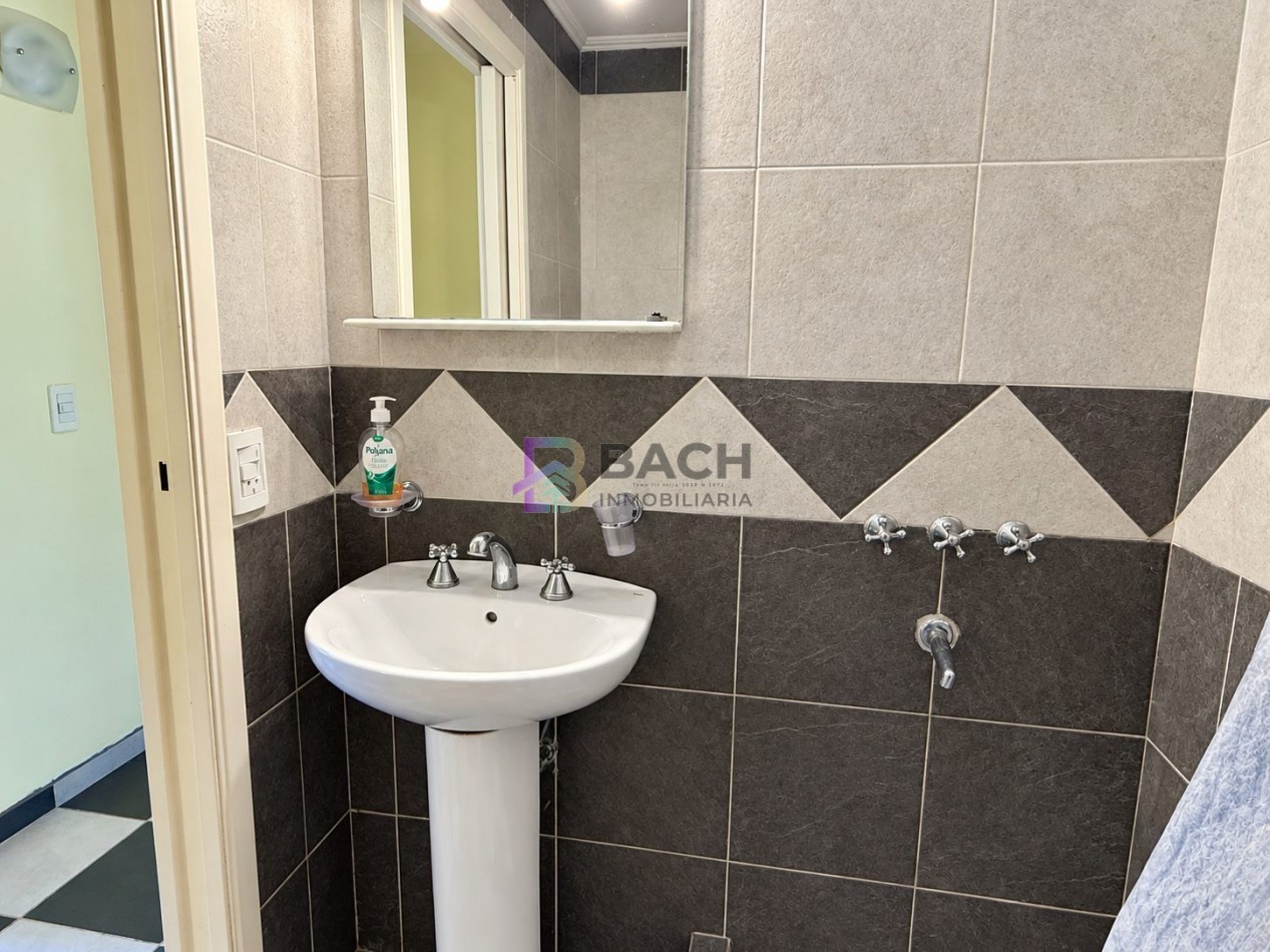 Duplex de 3 dormitorios a la venta en pinamar, con gas natural y patio privado 