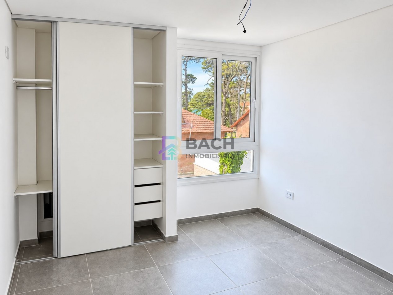 Departamento 2 ambientes a la venta en pinamar, con gas natural, losa radiante y cochera cubierta. Posibilidad de financiar o permuta parcial 