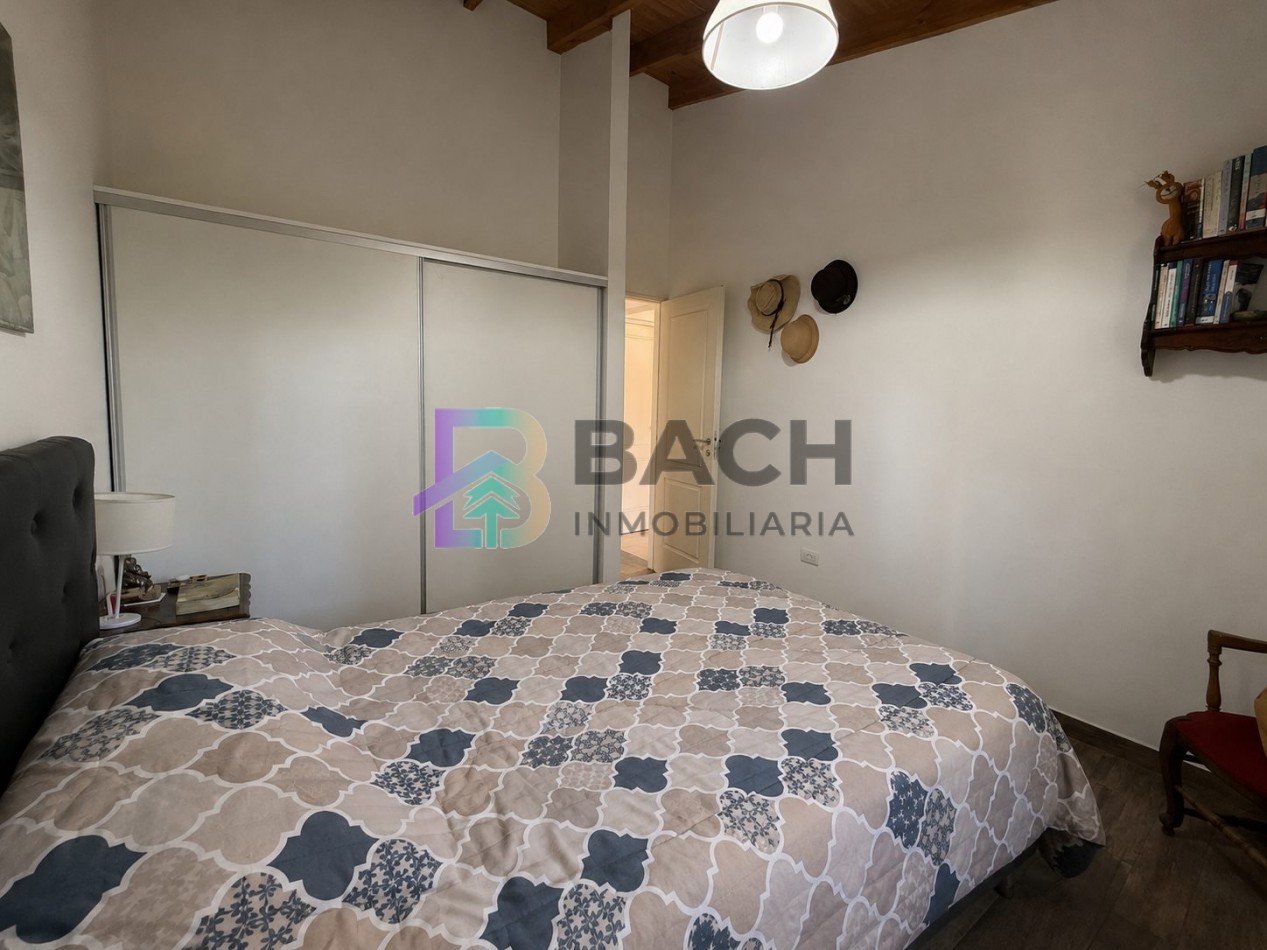Casa en Venta Pinamar, con un departamento tipo loft, moderna, gas natural, renta