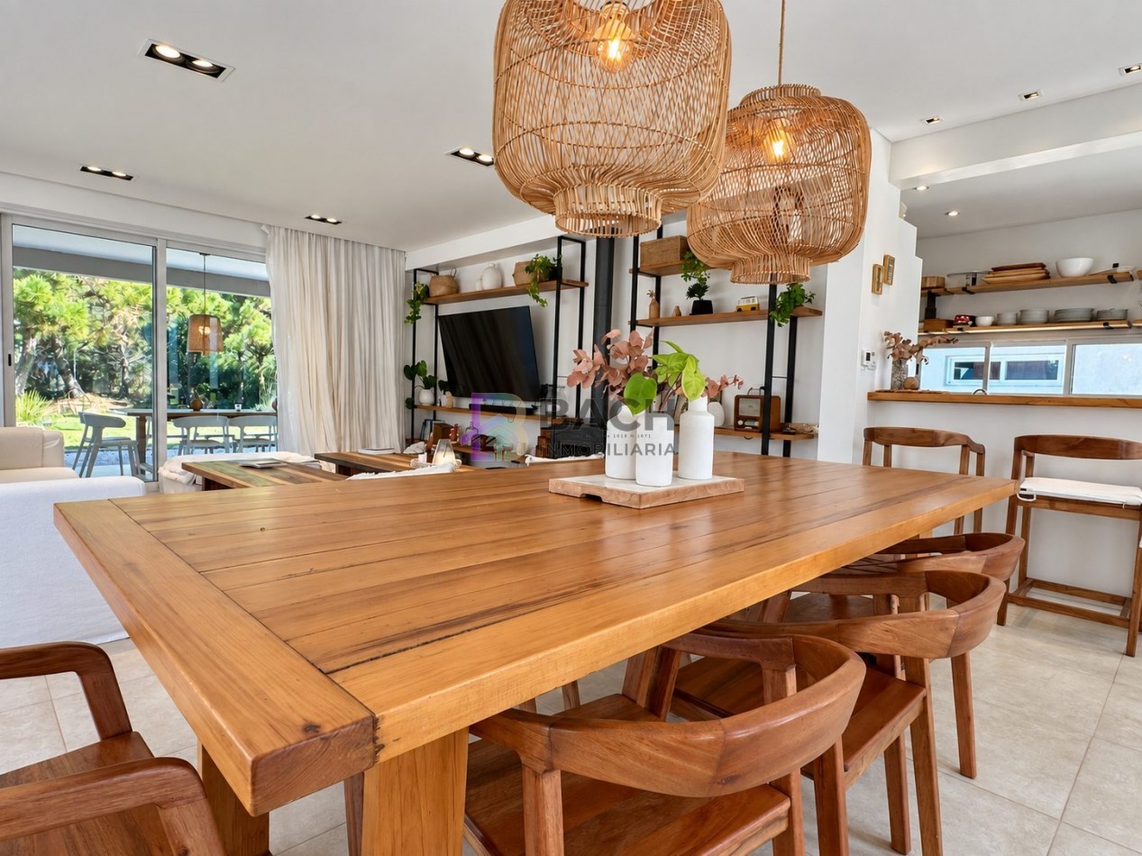 Venta Casa Moderna en Una Planta - Costa Esmeralda Barrio Ecuestre
